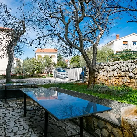 Marie I Nikola Krk Town
